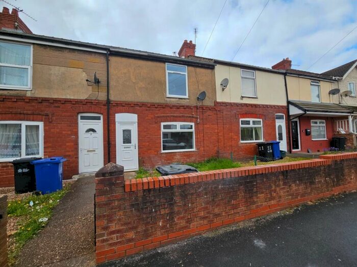3 Bedroom Terraced House To Rent In Avenue Road, Askern, DN6