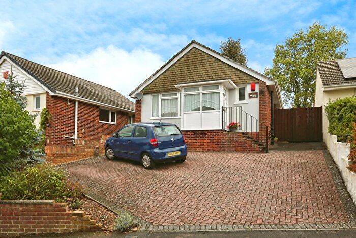 2 Bedroom Bungalow For Sale In Alfriston Gardens, Southampton, Hampshire, SO19