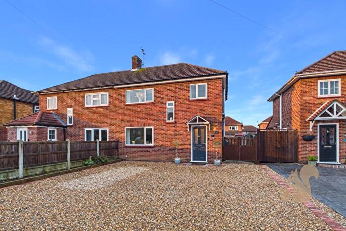 3 Bedroom Semi Detached House For Sale In Cape Close, Colchester, CO3