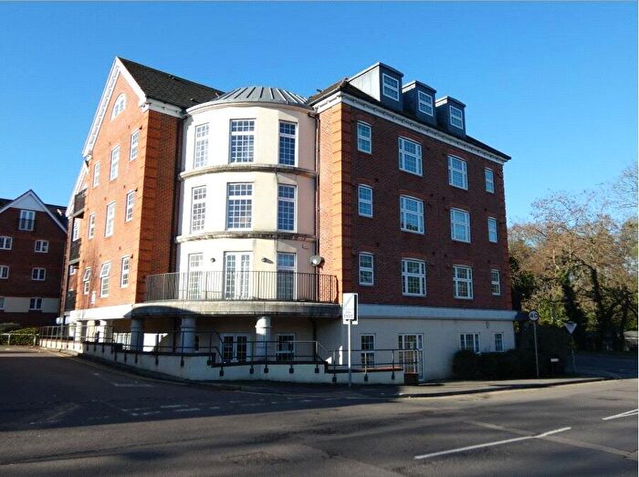 2 Bedroom Flat To Rent In Dorchester Court, London Road, Camberley, GU15