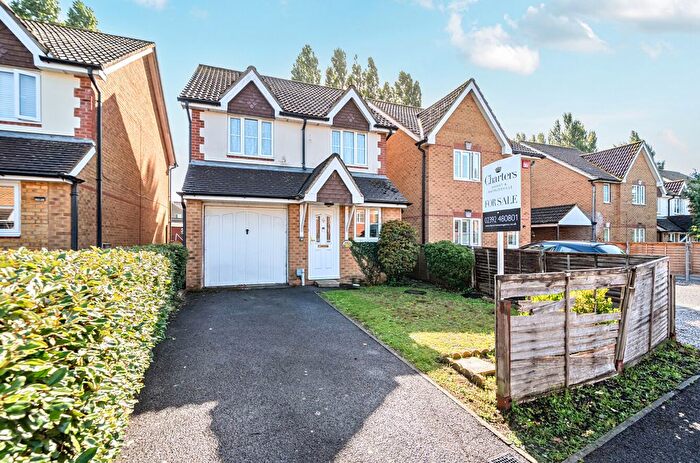 3 Bedroom Detached House For Sale In Coronation Road, Waterlooville, Hampshire, PO7