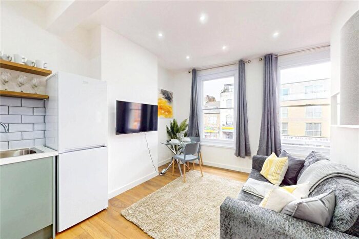 2 Bedroom Flat To Rent In New Cross Road, London, SE14