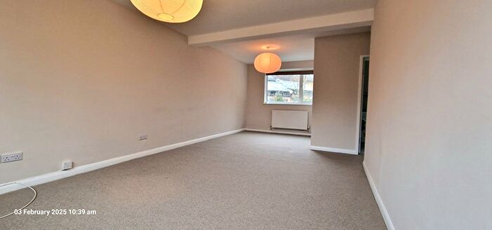 2 Bedroom Flat To Rent In Crouch Hill, London, N4