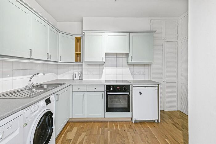 2 Bedroom Property To Rent In Park Vista, London, SE10