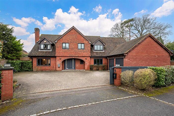 5 Bedroom Detached House For Sale In Hemlock Close, Kingswood, Tadworth, KT20