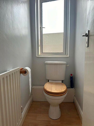 6 Bedroom Terraced House To Rent In Canning Town, London, E13