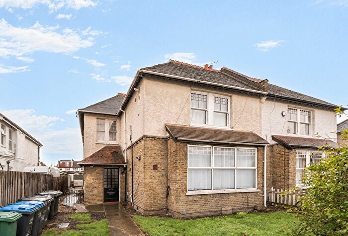 1 Bedroom Maisonette For Sale In Mitcham Park, Mitcham, CR4