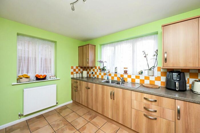 4 Bedroom Detached House For Sale In Grasslands, Smallfield, RH6