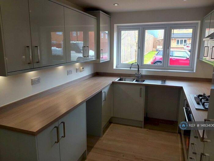 4 Bedroom Detached House To Rent In Mason Way, Alfreton, DE55