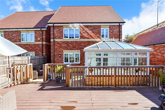4 Bedroom Detached House For Sale In Lodge Close, Allington, Maidstone, Kent, ME16