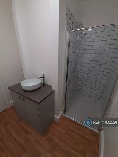 2 Bedroom Terraced House To Rent In Oddfellow Street, Morley, Leeds, LS27