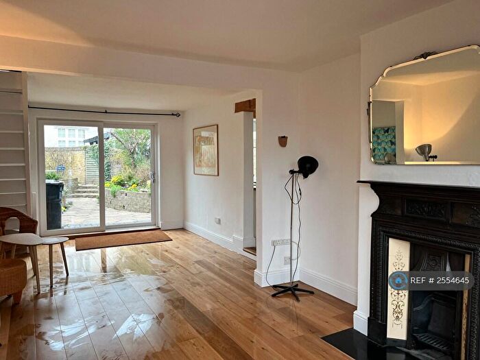 4 Bedroom End Of Terrace House To Rent In New Road, Ware, SG12