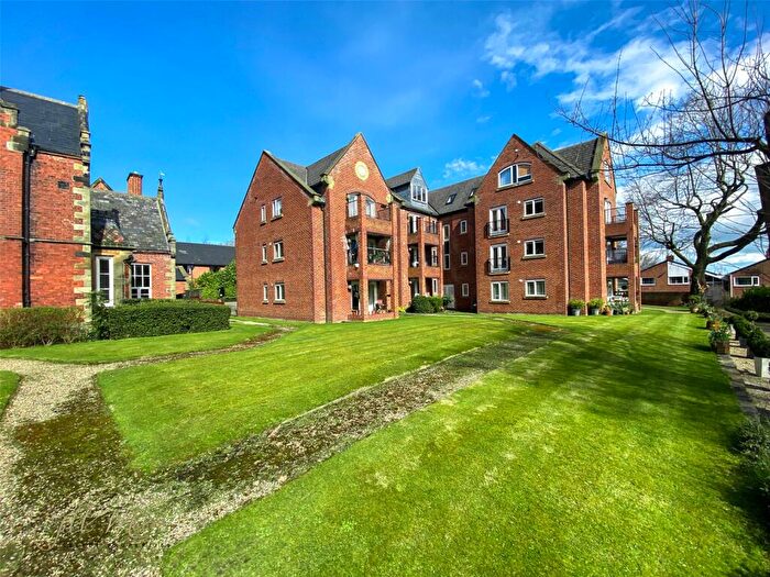 2 Bedroom Apartment For Sale In The East Wing, Washington, NE38
