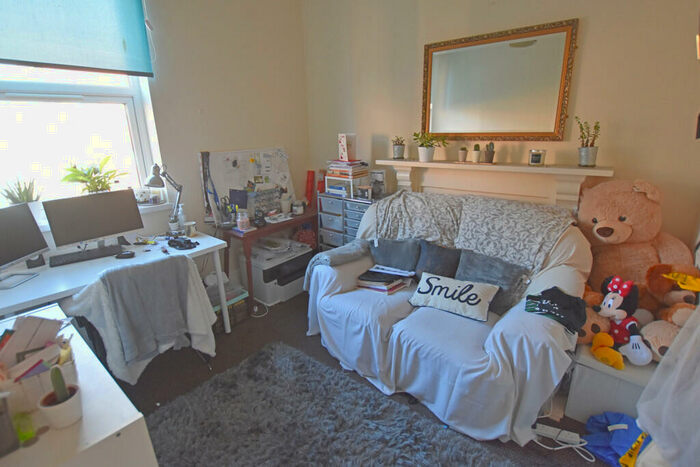 1 Bedroom Flat To Rent In Burns Street, Nottingham, NG7