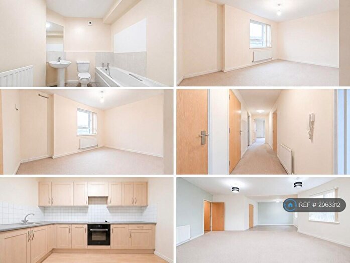 2 Bedroom Flat To Rent In West Cotton Close, Northampton, NN4