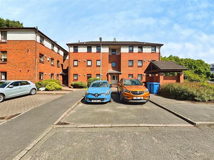2 Bedroom Flat To Rent In Fairways View, Hardgate, Clydebank, G81