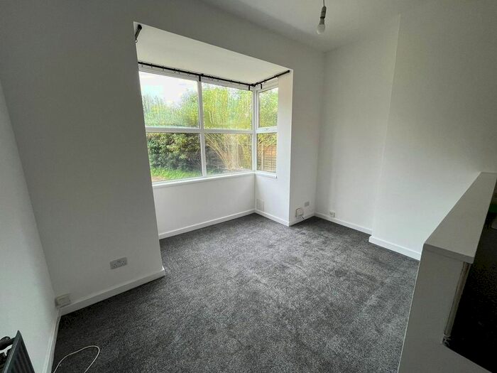 1 Bedroom Flat To Rent In Marlborough Avenue, Princes Avenue, Hull, East Riding Of Yorkshire, HU5