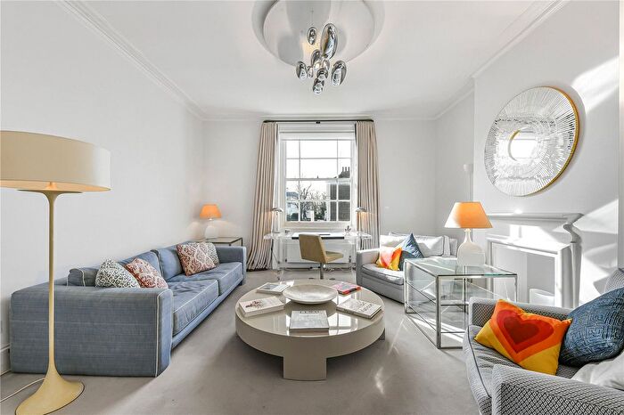 3 Bedroom Flat To Rent In Warwick Avenue, Little Venice, London, W9