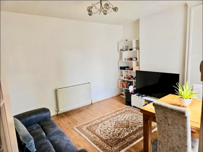2 Bedroom Property To Rent In Stanley Avenue, Greenford, UB6