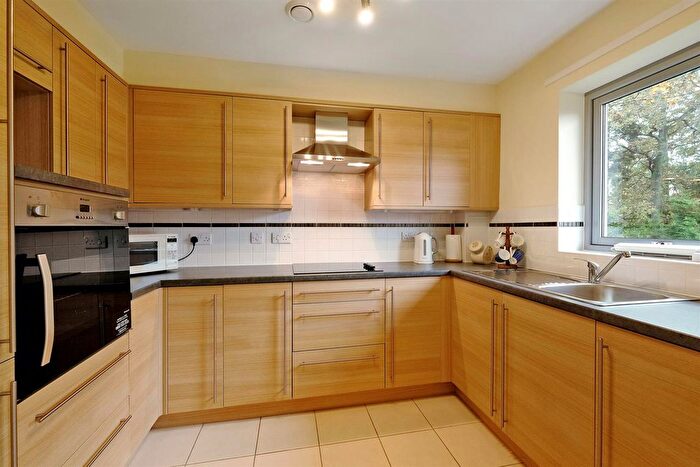 1 Bedroom Flat For Sale In Florence Court, North Deeside Road, Aberdeen, AB15