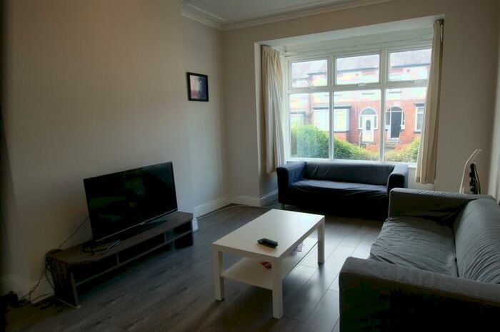 4 Bedroom Terraced House To Rent In Estcourt Avenue, Headingley, Leeds, LS6