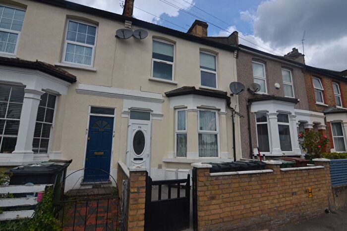 2 Bedroom Flat To Rent In Leyton, London, E10
