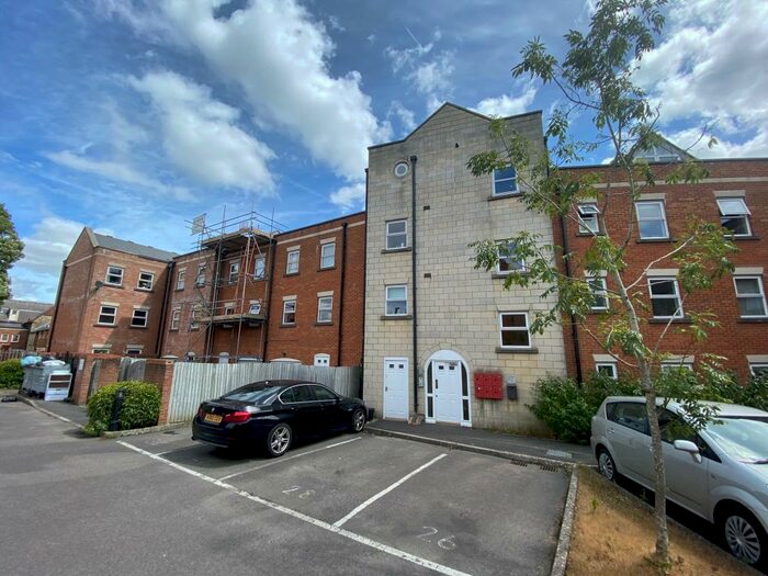 1 Bedroom Flat To Rent In Godwin Court, Swindon, SN1