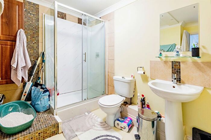 2 Bedroom Flat For Sale In Fields View, Wellingborough, NN8