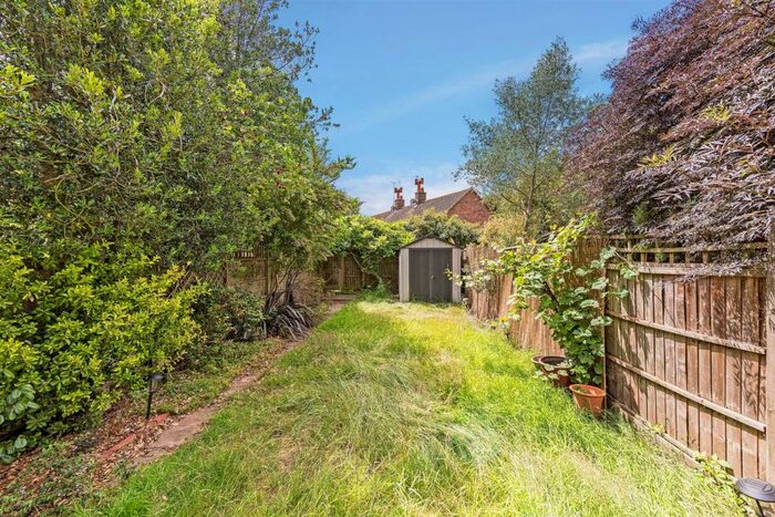 4 Bedroom Terraced House To Rent In Lower Richmond Road, Mortlake, SW14