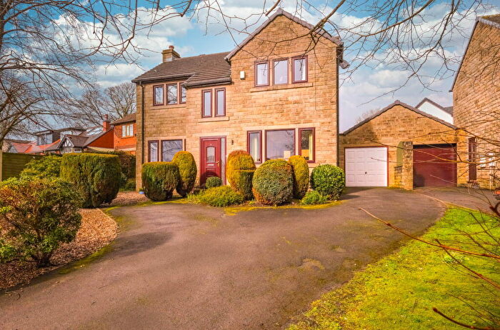 3 Bedroom Link Detached House For Sale In Grimescar Road, Ainley Top, Huddersfield, Yorkshire, HD2