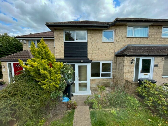 3 Bedroom Terraced House To Rent In Stratton Heights, GL7