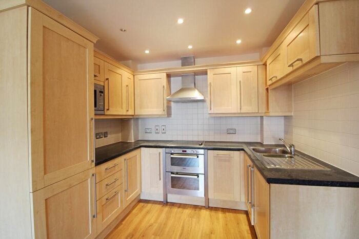2 Bedroom Apartment To Rent In The Meridian, Kenavon Drive, Reading, RG1