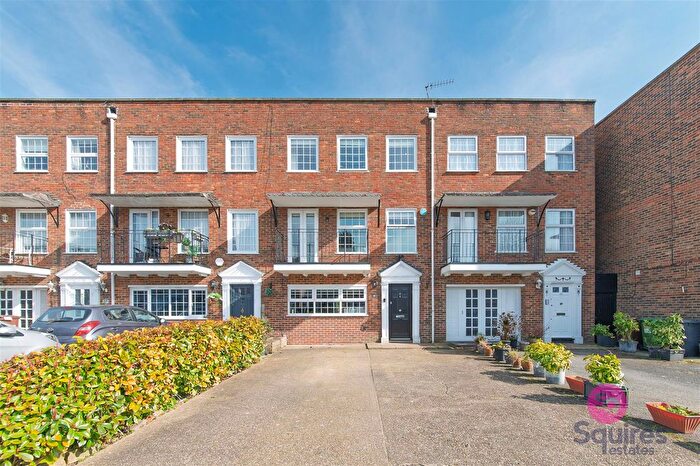 4 Bedroom Terraced House To Rent In Cavendish Crescent, Elstree, Borehamwood, WD6