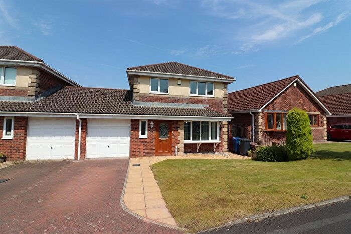 3 Bedroom Detached House To Rent In Northumberland Close, Darwen, BB3
