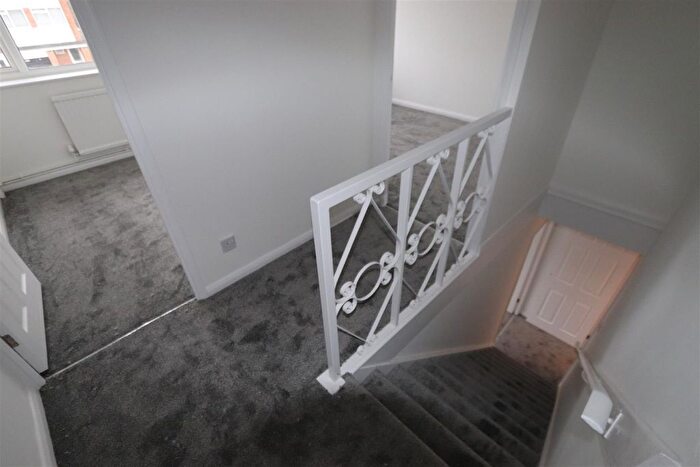 4 Bedroom Town House To Rent In Butterys, Southend-On-Sea, SS1