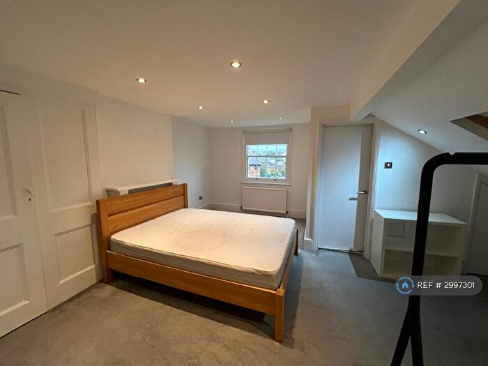 4 Bedroom Maisonette To Rent In Parkhurst Road, London, N7