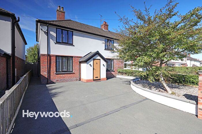 3 Bedroom Semi-Detached House For Sale In Westlands Avenue, Newcastle, ST5