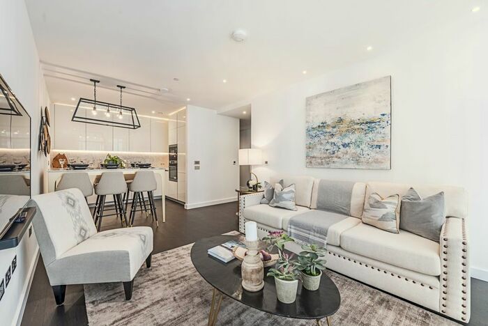 2 Bedroom Flat To Rent In Charles Clowes Walk, London, SW11