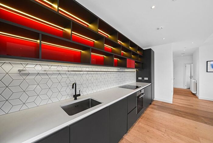 2 Bedroom Apartment To Rent In Grantham House, London City Island, E14