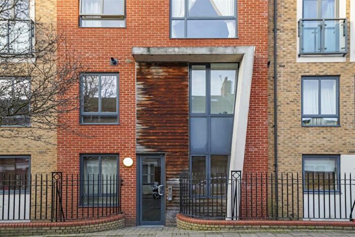 1 Bedroom Flat For Sale In Glengall Road, London, NW6