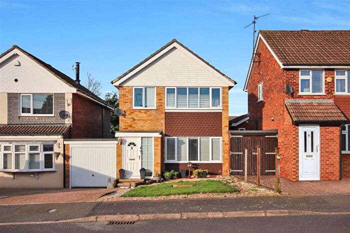 3 Bedroom Detached House For Sale In Oaks Drive, Higham Ferrers, NN10