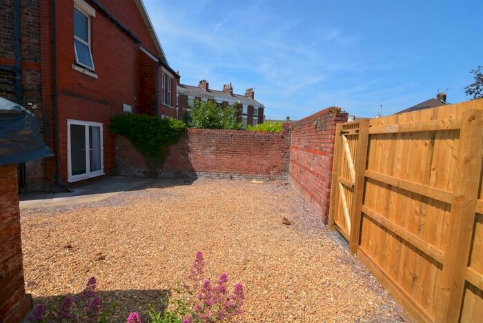 2 Bedroom Flat To Rent In Serpentine Road, Wallasey, CH44