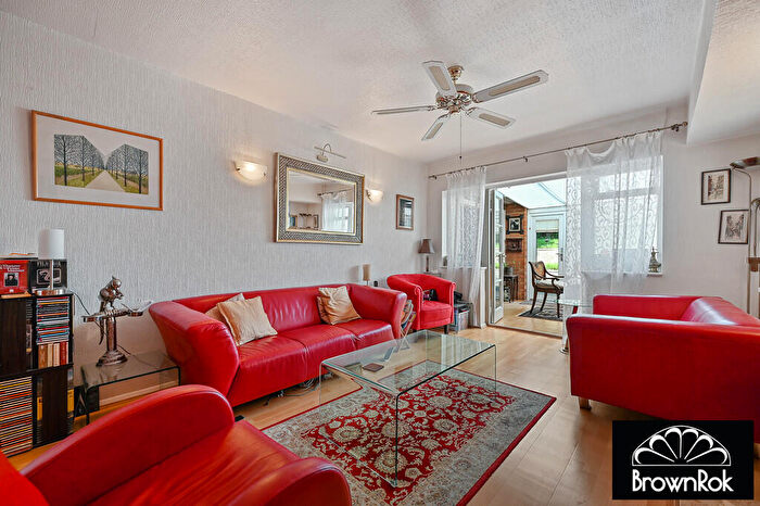 4 Bedroom Semi-Detached Bungalow For Sale In Colin Park Road, London, NW9