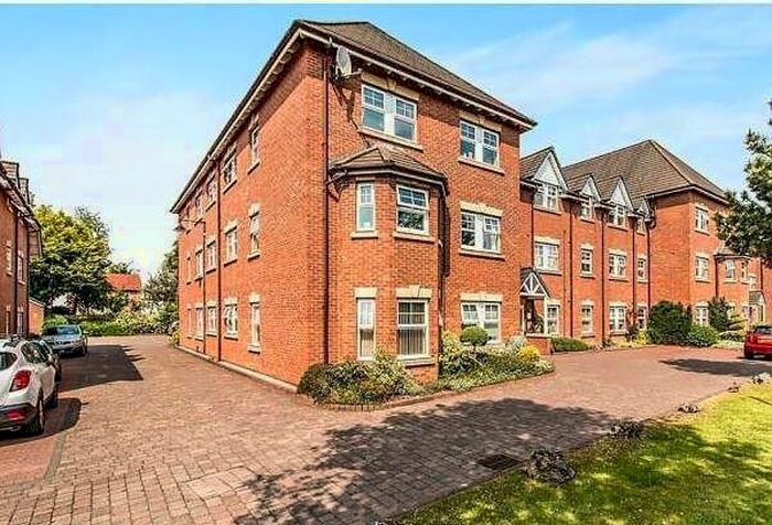 2 Bedroom Flat To Rent In Wellington Road, Timperley, Altrincham, WA15