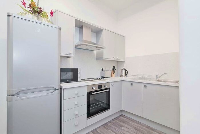 2 Bedroom Flat To Rent In Murieston Terrace, Dalry, Edinburgh, EH11