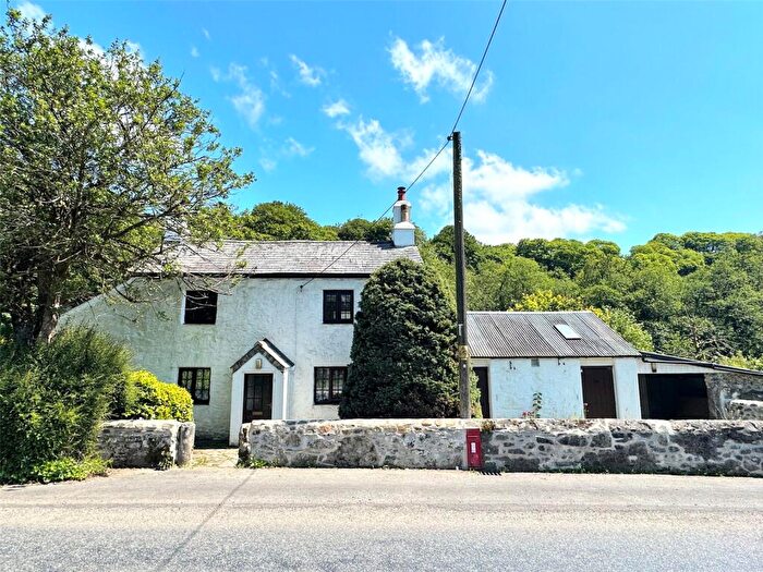 3 Bedroom Detached House For Sale In Parkwood Road, Tavistock, Devon, PL19