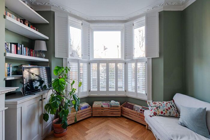 4 Bedroom Terraced House For Sale In Trelawn Road, London, E10