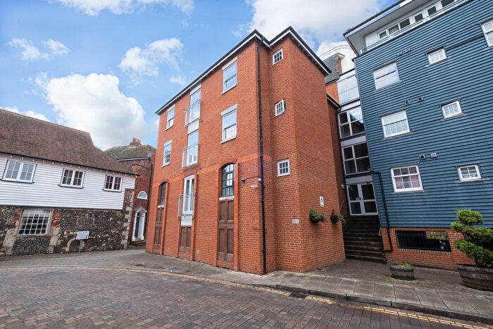 2 Bedroom Flat For Sale In Barton Mill Road, Canterbury, CT1