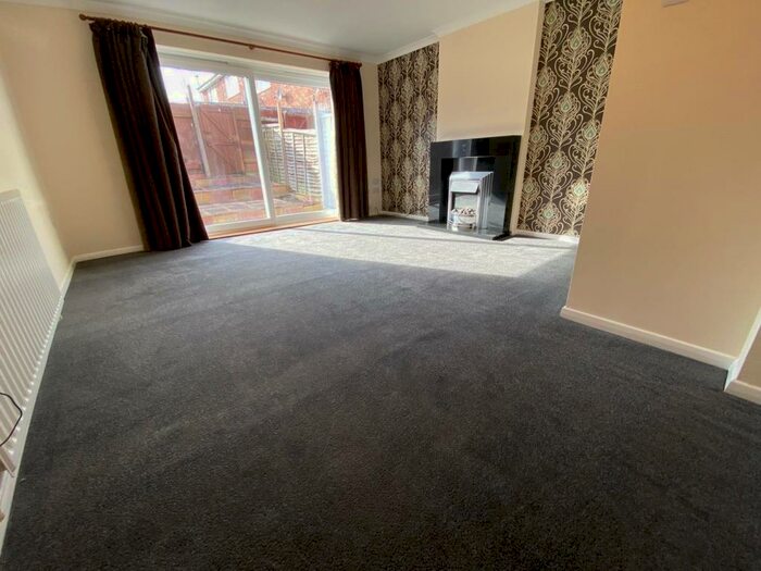 3 Bedroom End Of Terrace House To Rent In Fernleys Close, Leicester, LE4