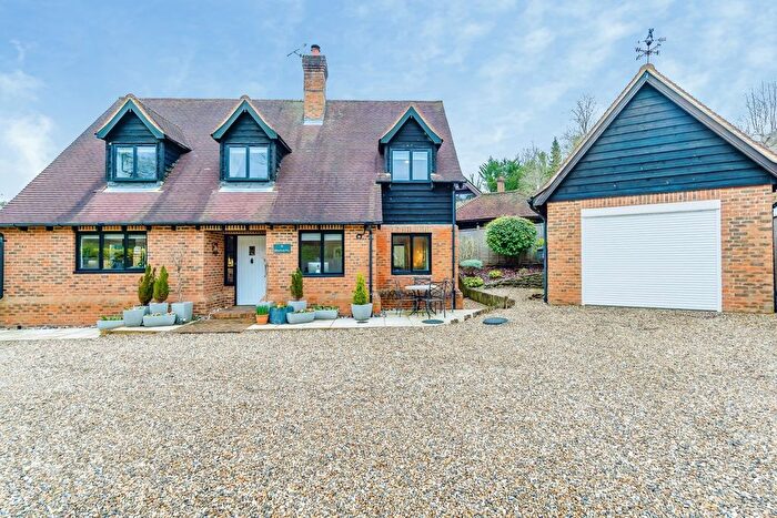 4 Bedroom Detached House For Sale In White Knobs Way, Caterham, Surrey, CR3